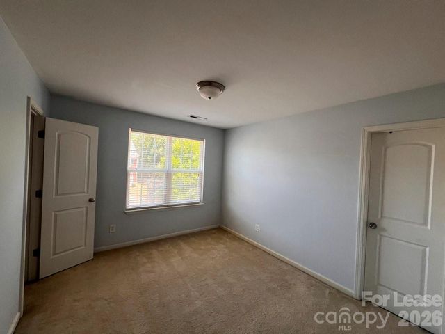 9505 Drains Bay Court, Charlotte, NC 28214