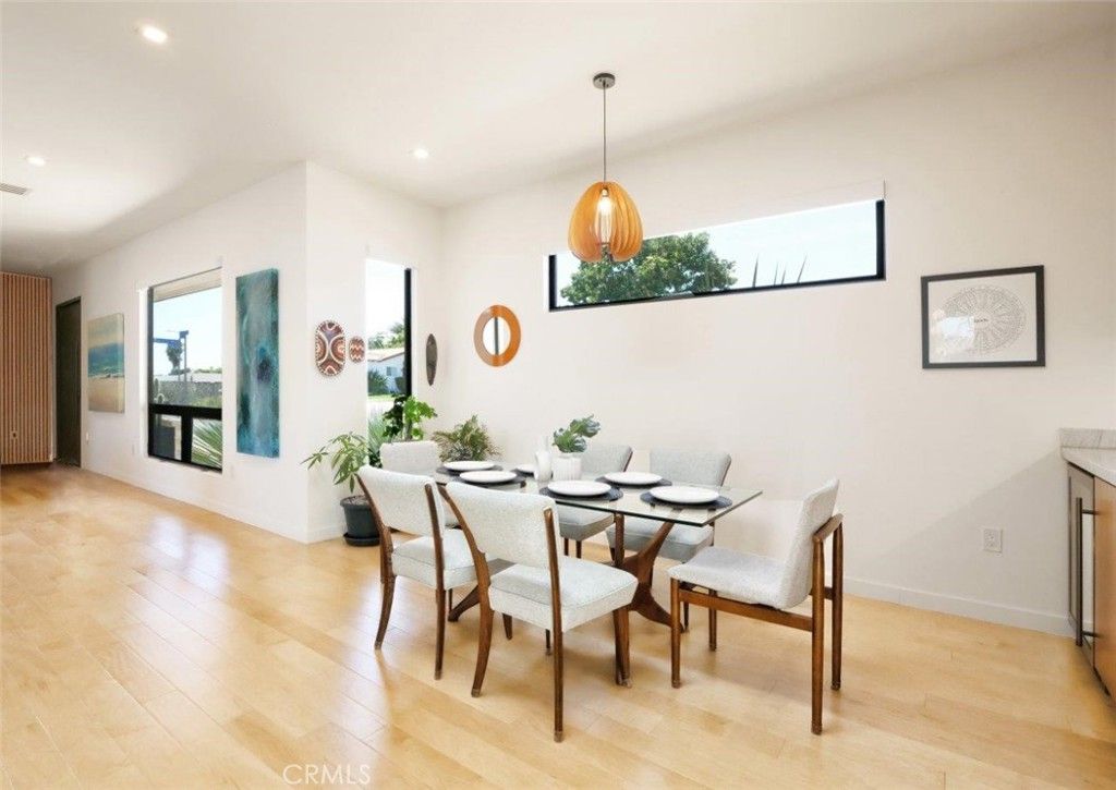 Image 14 of property listing at 4756 Keniston Avenue, Los Angeles, CA 90043