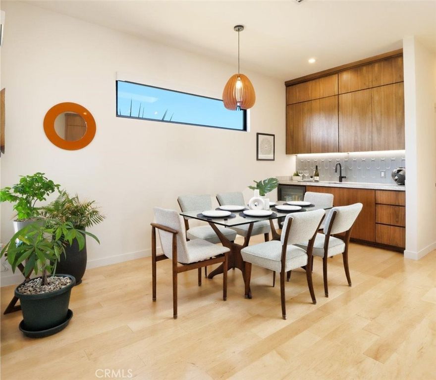 Image 15 of property listing at 4756 Keniston Avenue, Los Angeles, CA 90043