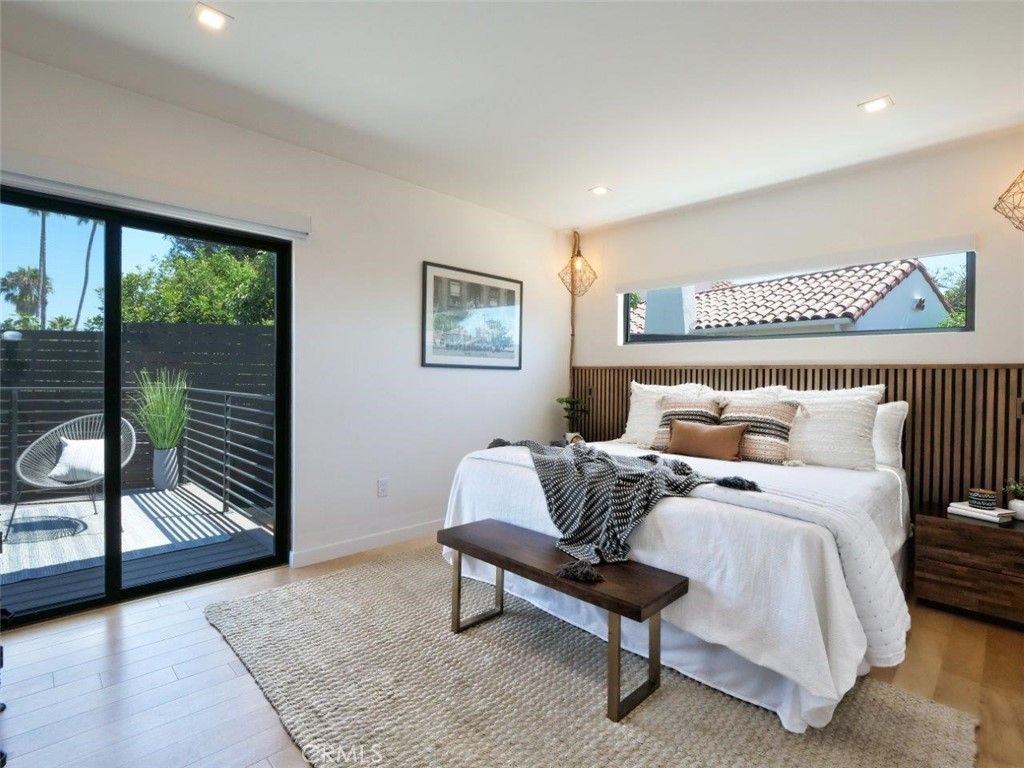 Image 28 of property listing at 4756 Keniston Avenue, Los Angeles, CA 90043