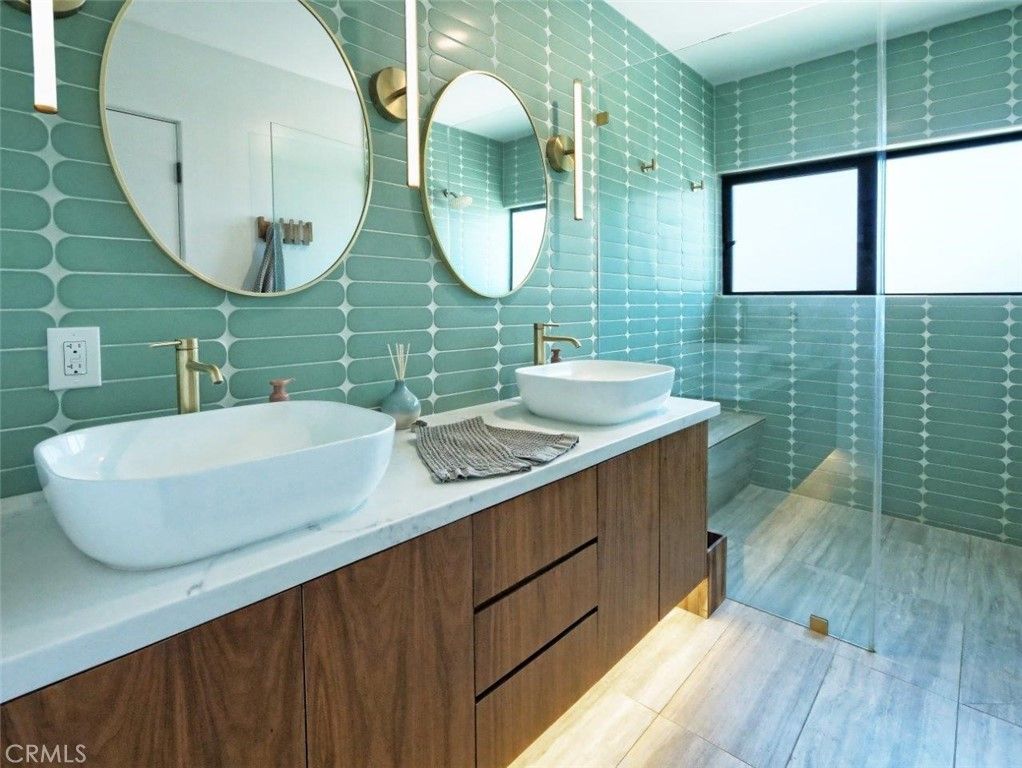 Image 32 of property listing at 4756 Keniston Avenue, Los Angeles, CA 90043