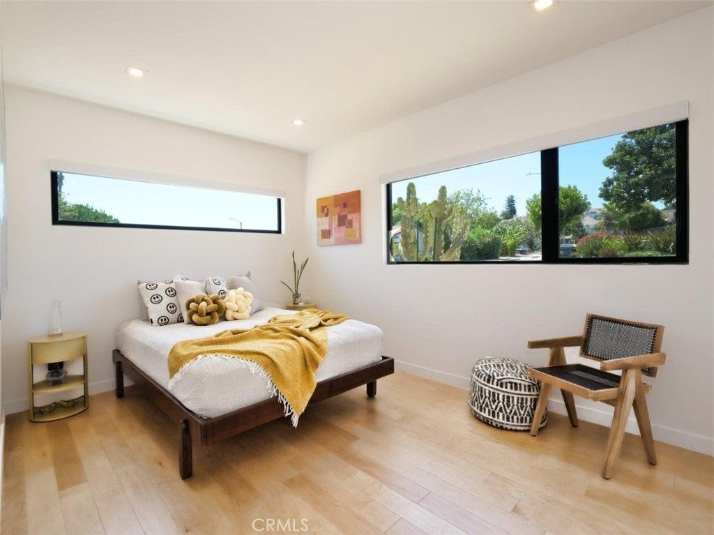 Image 34 of property listing at 4756 Keniston Avenue, Los Angeles, CA 90043