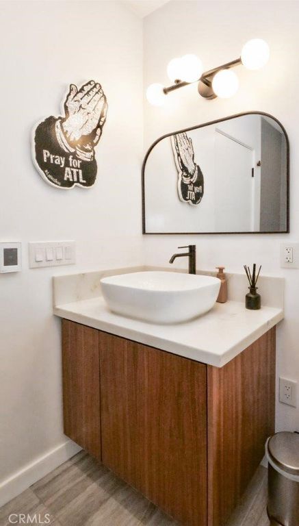 Image 38 of property listing at 4756 Keniston Avenue, Los Angeles, CA 90043