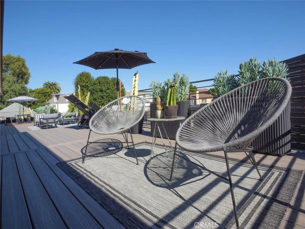 Image 50 of property listing at 4756 Keniston Avenue, Los Angeles, CA 90043