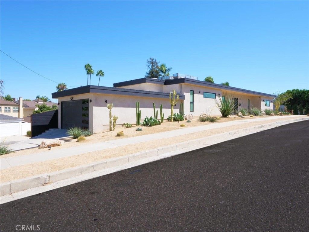 Image 56 of property listing at 4756 Keniston Avenue, Los Angeles, CA 90043