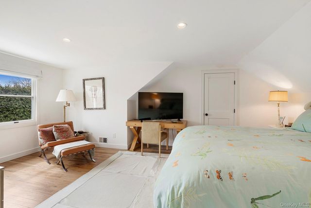 770 Hill Street, Southampton, NY 11968