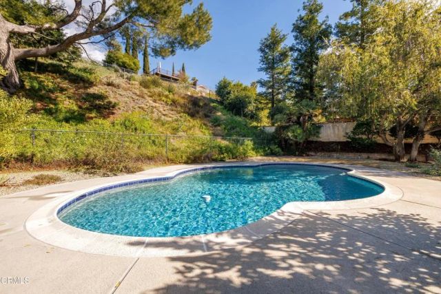 2915 Hopeton Road, La Crescenta, CA 91214