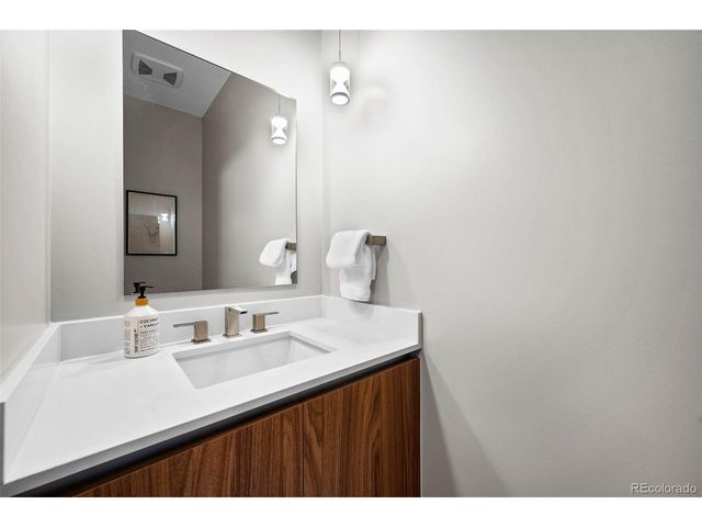 4200 W 17th Ave 621, Denver, CO 80204