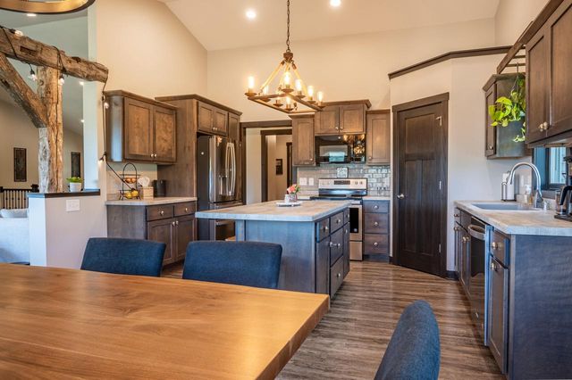 W7563 Castle Heights DRIVE, Holmen, WI 54636
