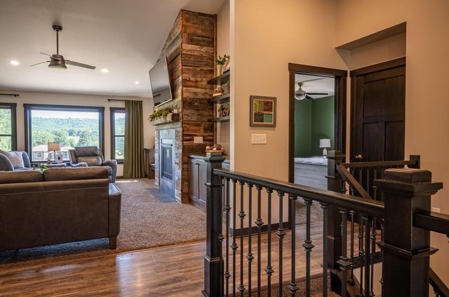 W7563 Castle Heights DRIVE, Holmen, WI 54636