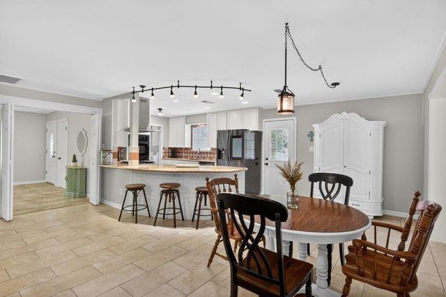115 S Cedar Street, Lake Jackson, TX 77566