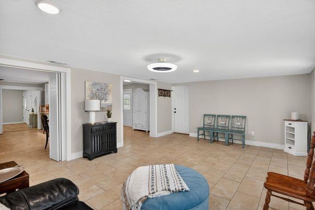 115 S Cedar Street, Lake Jackson, TX 77566