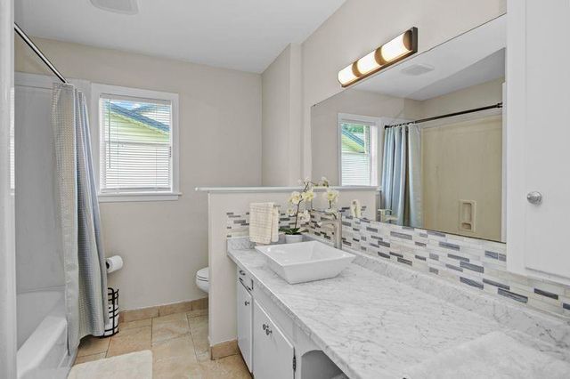115 S Cedar Street, Lake Jackson, TX 77566