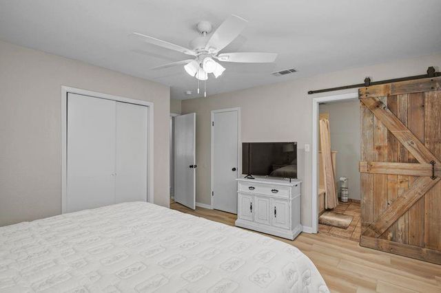 115 S Cedar Street, Lake Jackson, TX 77566