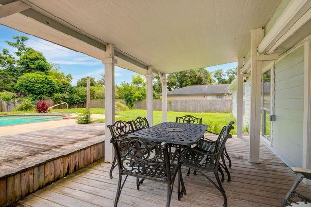 115 S Cedar Street, Lake Jackson, TX 77566