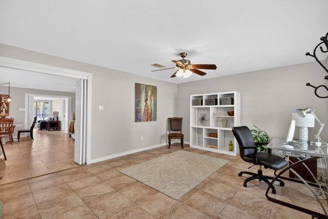 115 S Cedar Street, Lake Jackson, TX 77566