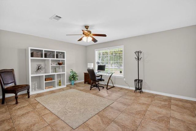 115 S Cedar Street, Lake Jackson, TX 77566