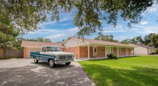 115 S Cedar Street, Lake Jackson, TX 77566