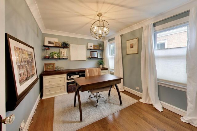 5042 N MELVINA Avenue, Chicago, IL 60630