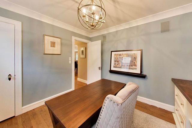 5042 N MELVINA Avenue, Chicago, IL 60630