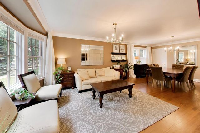 5042 N MELVINA Avenue, Chicago, IL 60630