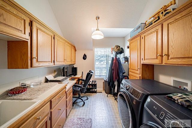 706 S. S Bellin Road, Idaho Falls, ID 83402