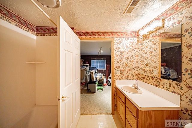 706 S. S Bellin Road, Idaho Falls, ID 83402