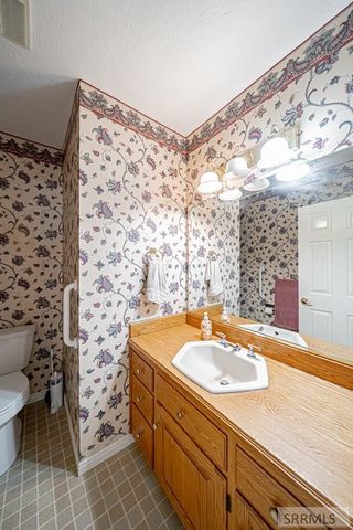 706 S. S Bellin Road, Idaho Falls, ID 83402