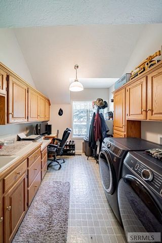 706 S. S Bellin Road, Idaho Falls, ID 83402