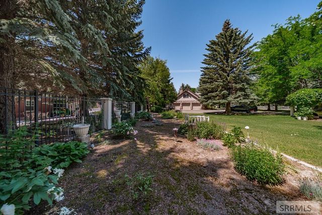 706 S. S Bellin Road, Idaho Falls, ID 83402