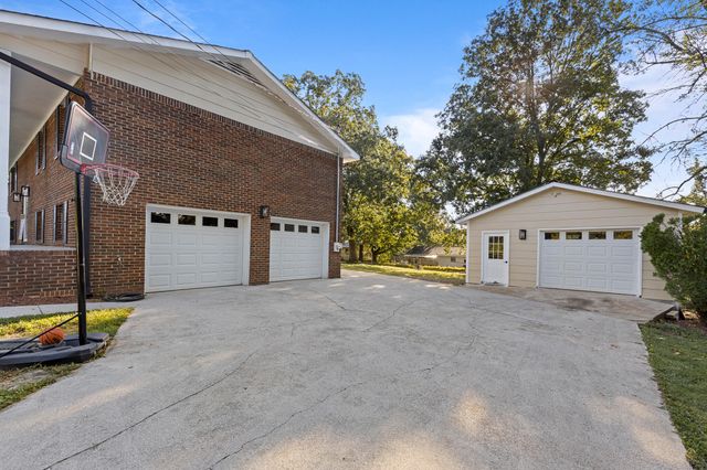 710 Mission Ridge Road, Rossville, GA 30741