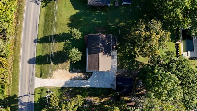 710 Mission Ridge Road, Rossville, GA 30741