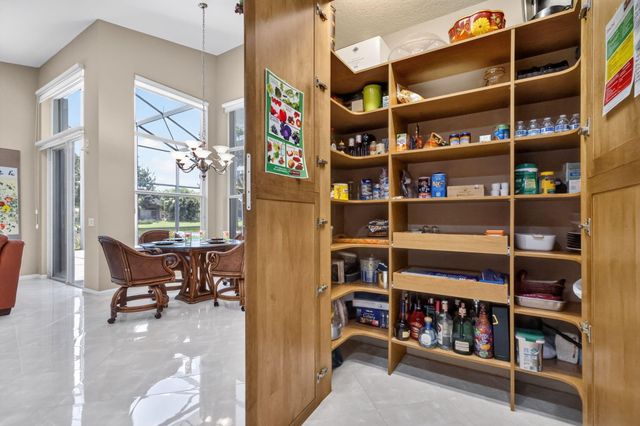 6550 Sand City Way, Delray Beach, FL 33446