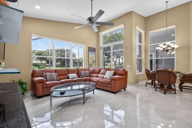 6550 Sand City Way, Delray Beach, FL 33446