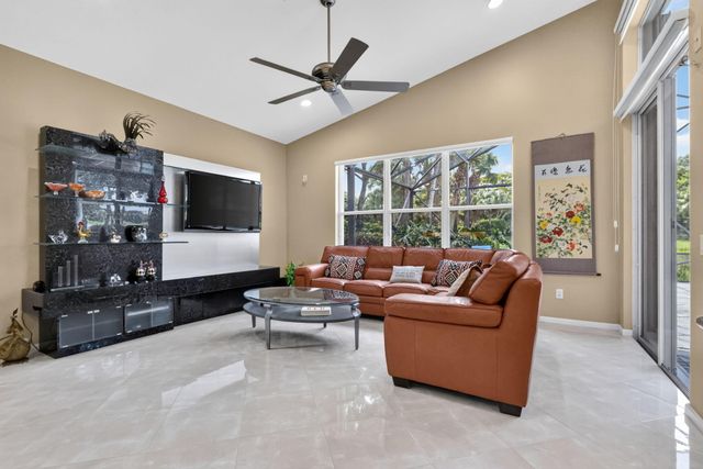 6550 Sand City Way, Delray Beach, FL 33446