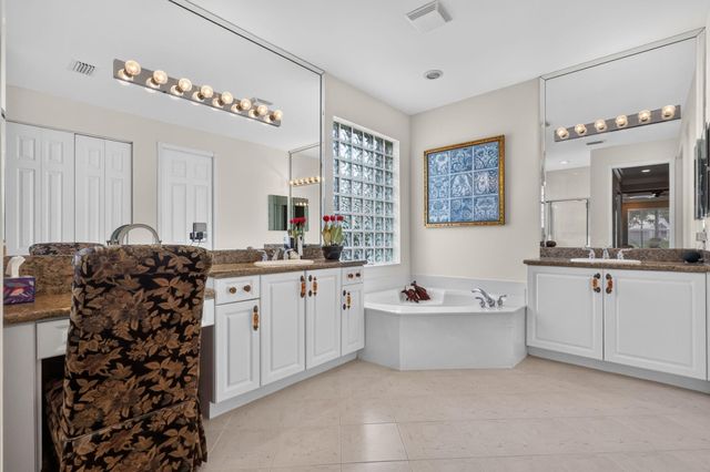 6550 Sand City Way, Delray Beach, FL 33446