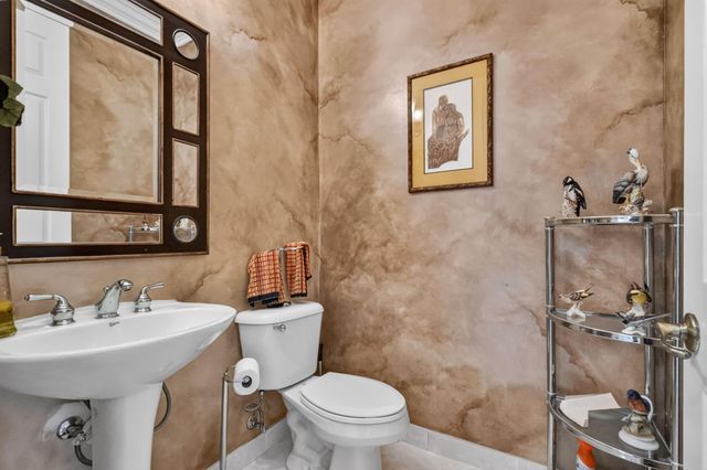 6550 Sand City Way, Delray Beach, FL 33446