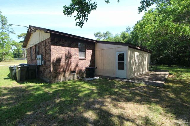 1608 Sunny Ridge Ln, Cantonment, FL 32533