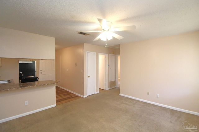 1608 Sunny Ridge Ln, Cantonment, FL 32533