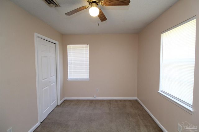 1608 Sunny Ridge Ln, Cantonment, FL 32533