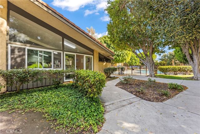 23308 Marigold Avenue V-201, Torrance, CA 90502