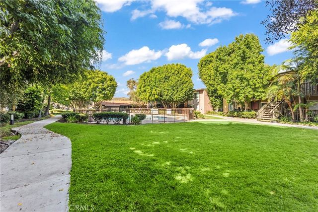 23308 Marigold Avenue V-201, Torrance, CA 90502