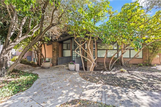 23308 Marigold Avenue V-201, Torrance, CA 90502