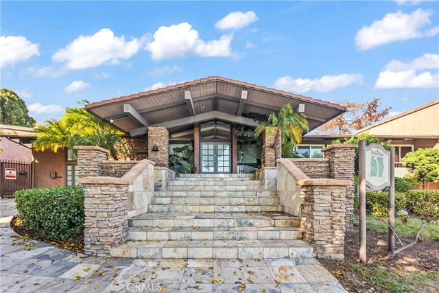 23308 Marigold Avenue V-201, Torrance, CA 90502