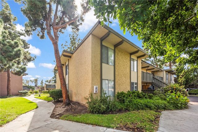 23308 Marigold Avenue V-201, Torrance, CA 90502