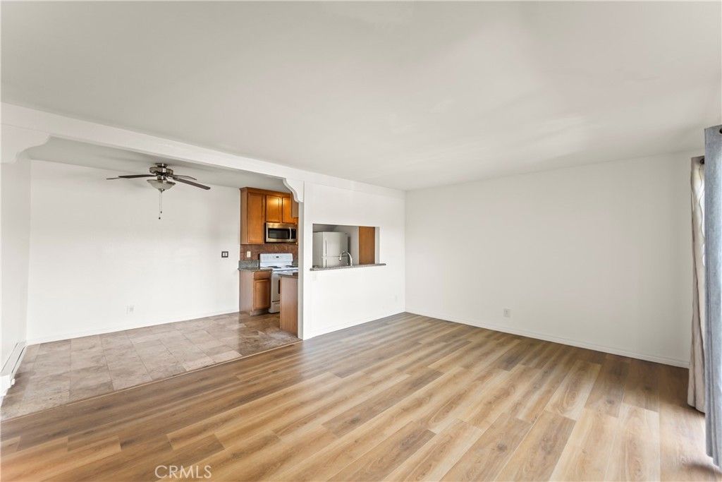 23308 Marigold Avenue V-201, Torrance, CA 90502 — photo 2