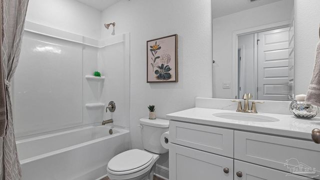 2123 Aqua St, Gulf Breeze, FL 32563