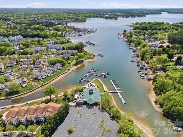 18810 Cloverstone Circle, Cornelius, NC 28031