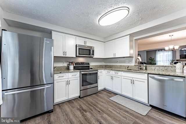 9188 FOREST BREEZE CT, Springfield, VA 22152