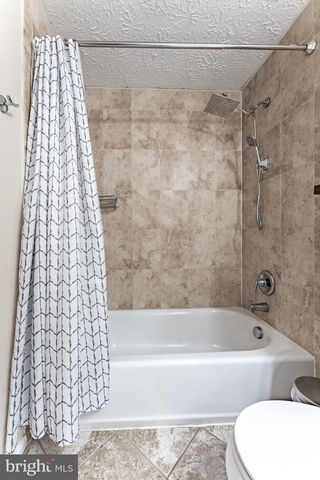 9188 FOREST BREEZE CT, Springfield, VA 22152